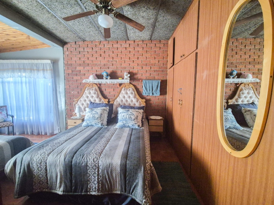 4 Bedroom Property for Sale in Pioneer Park KwaZulu-Natal