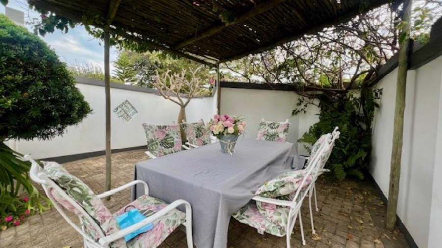 7 Bedroom Property for Sale in Uvongo KwaZulu-Natal