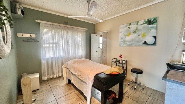 7 Bedroom Property for Sale in Uvongo KwaZulu-Natal