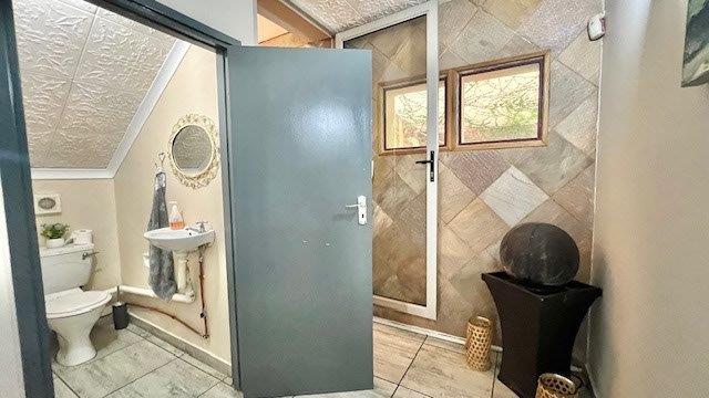 7 Bedroom Property for Sale in Uvongo KwaZulu-Natal