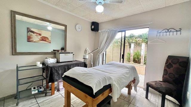 7 Bedroom Property for Sale in Uvongo KwaZulu-Natal