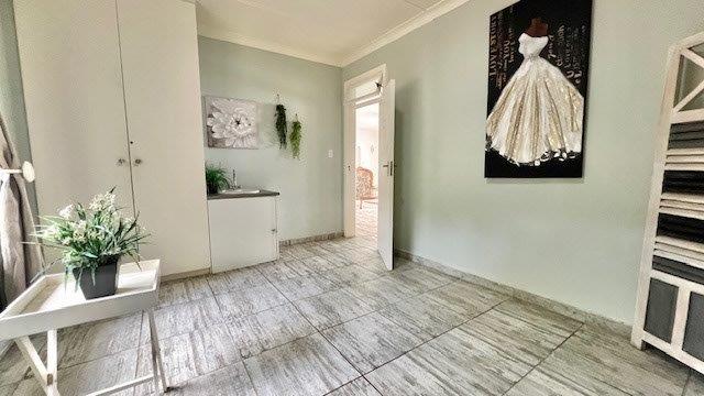 7 Bedroom Property for Sale in Uvongo KwaZulu-Natal