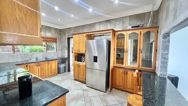 7 Bedroom Property for Sale in Uvongo KwaZulu-Natal