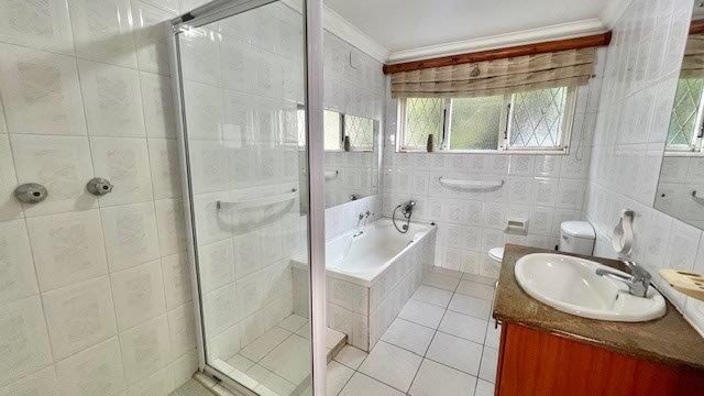 7 Bedroom Property for Sale in Uvongo KwaZulu-Natal