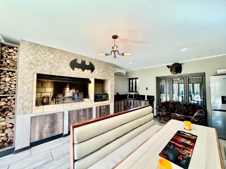 5 Bedroom Property for Sale in Pioneer Park KwaZulu-Natal