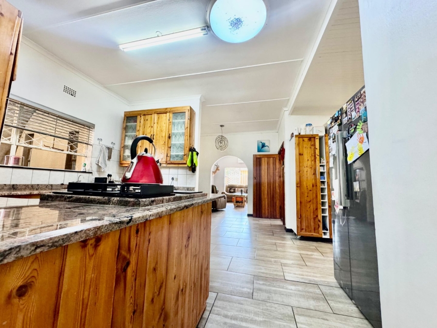 5 Bedroom Property for Sale in Pioneer Park KwaZulu-Natal