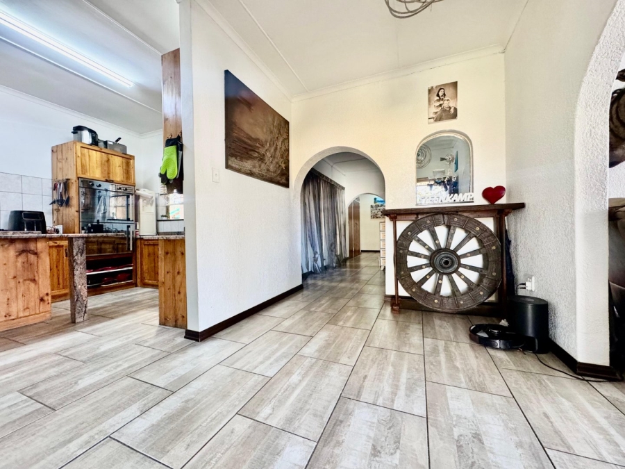 5 Bedroom Property for Sale in Pioneer Park KwaZulu-Natal