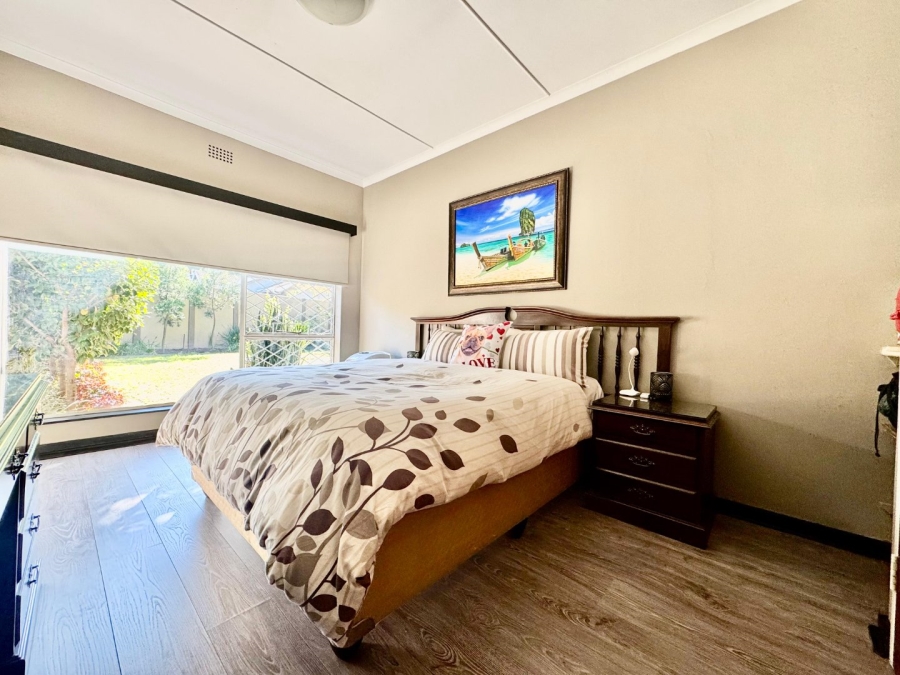 5 Bedroom Property for Sale in Pioneer Park KwaZulu-Natal