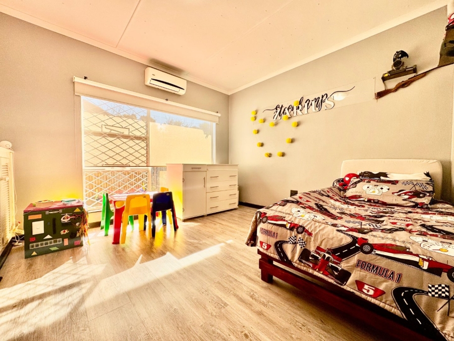 5 Bedroom Property for Sale in Pioneer Park KwaZulu-Natal