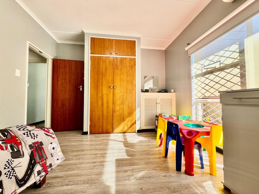 5 Bedroom Property for Sale in Pioneer Park KwaZulu-Natal