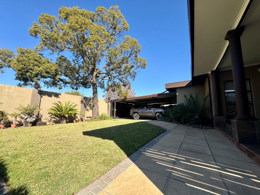 5 Bedroom Property for Sale in Pioneer Park KwaZulu-Natal