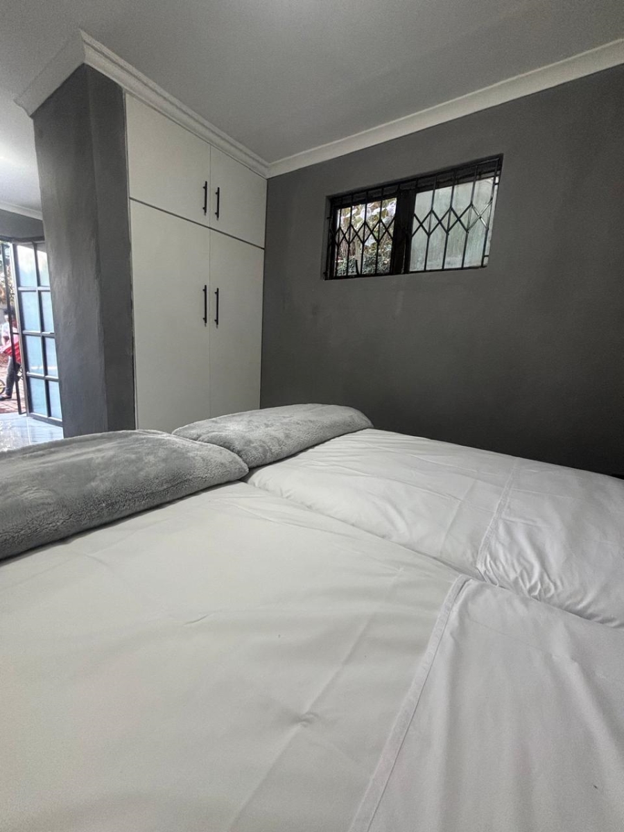 To Let 1 Bedroom Property for Rent in Glenmore KwaZulu-Natal