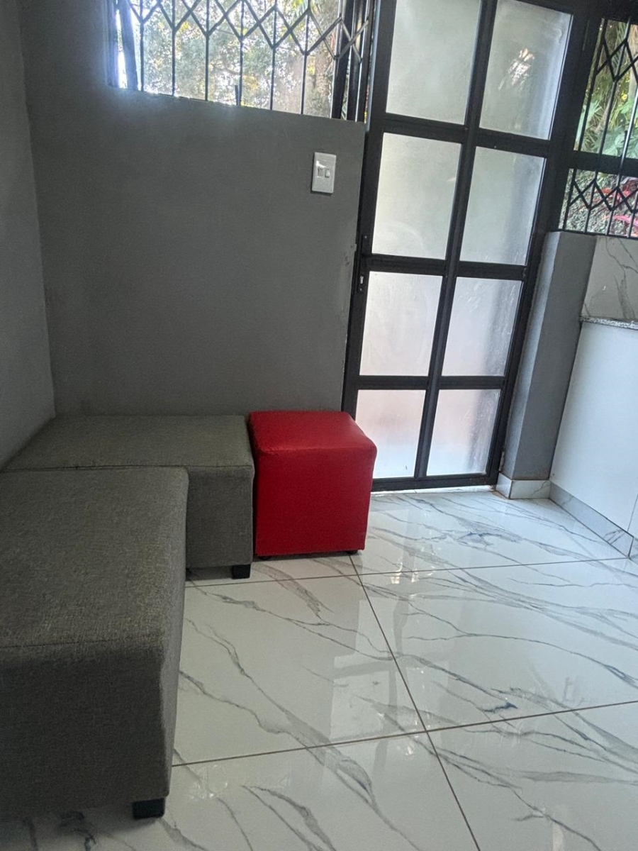 To Let 1 Bedroom Property for Rent in Glenmore KwaZulu-Natal