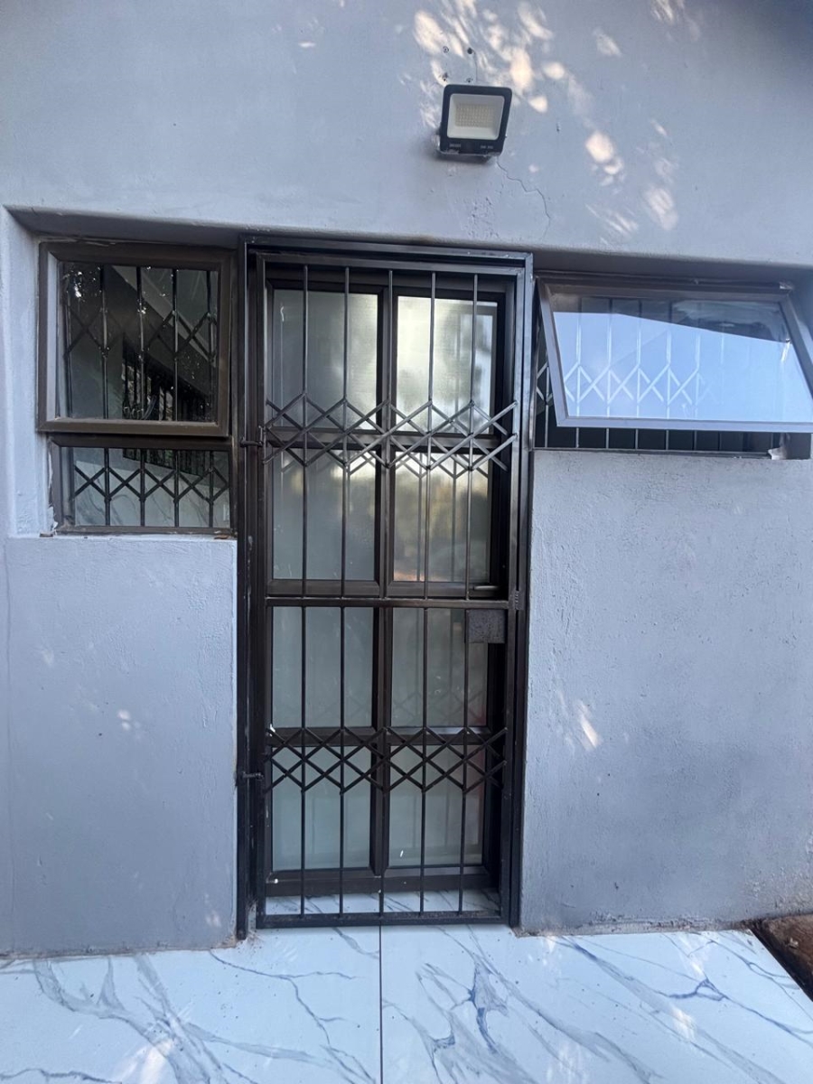 To Let 1 Bedroom Property for Rent in Glenmore KwaZulu-Natal