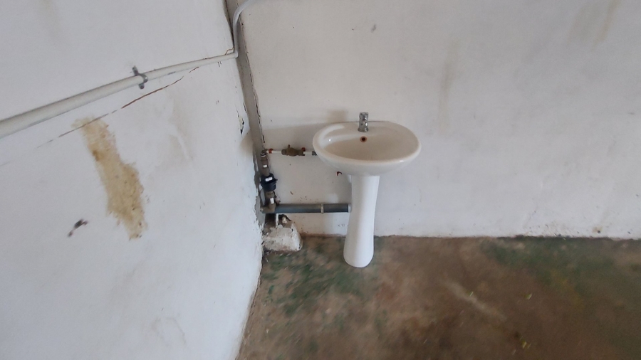 To Let commercial Property for Rent in Malvern KwaZulu-Natal