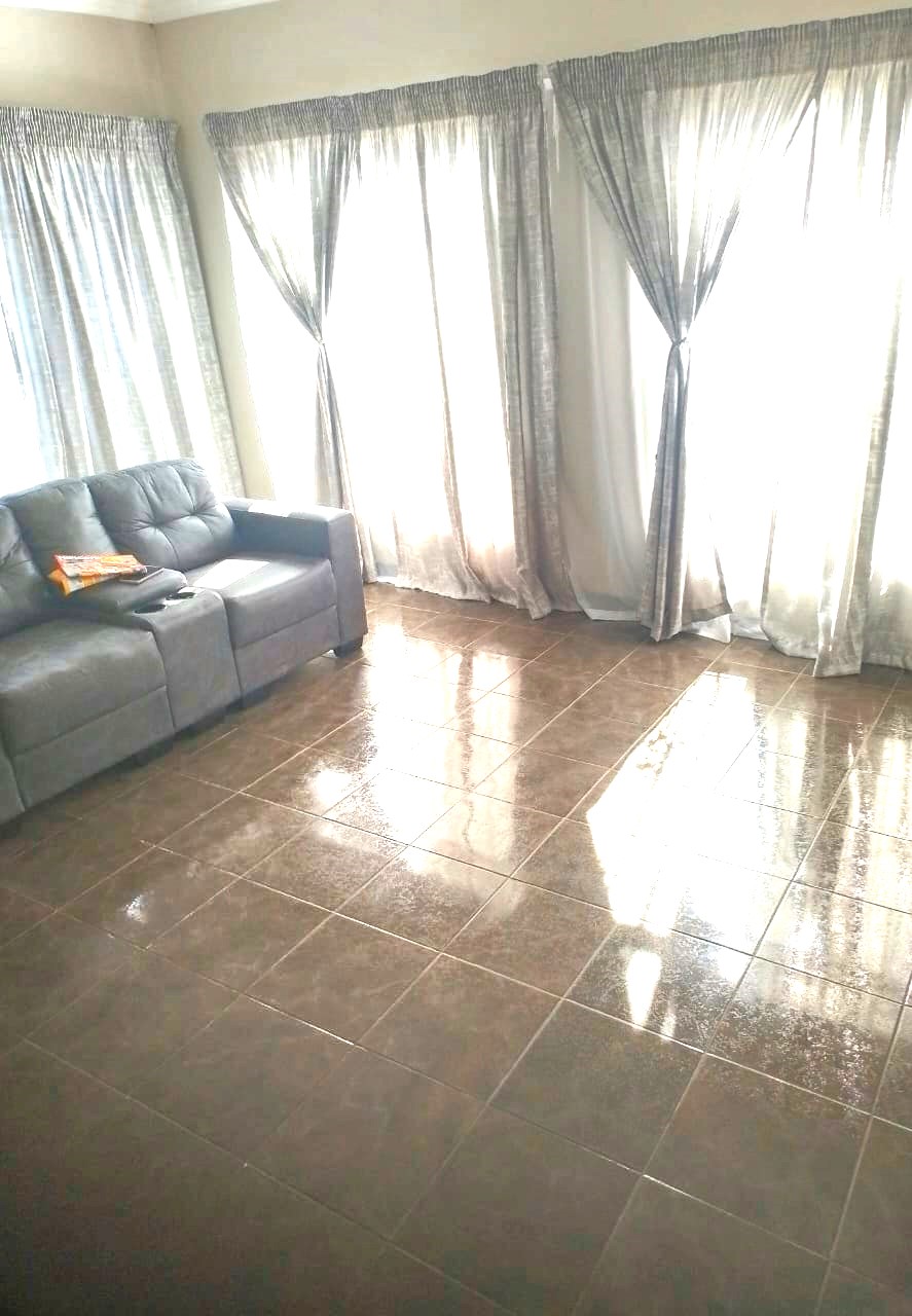3 Bedroom Property for Sale in Fairleigh KwaZulu-Natal