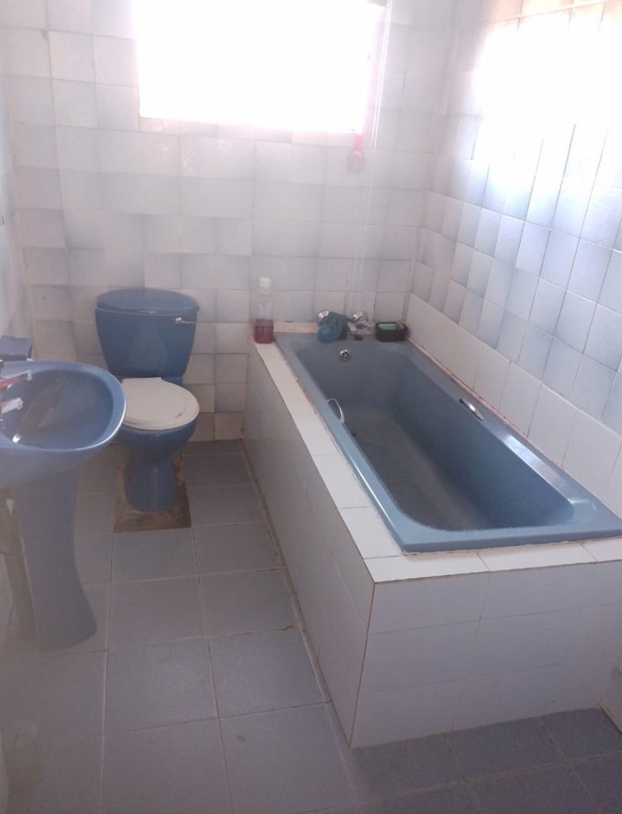 3 Bedroom Property for Sale in Fairleigh KwaZulu-Natal