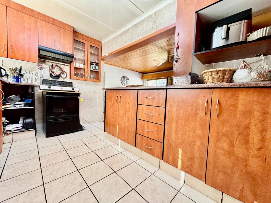 3 Bedroom Property for Sale in Schuinshoogte KwaZulu-Natal
