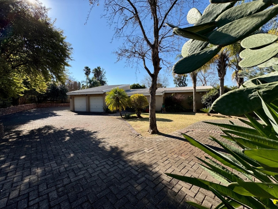 3 Bedroom Property for Sale in Schuinshoogte KwaZulu-Natal
