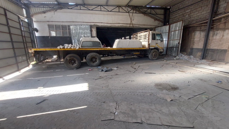 To Let commercial Property for Rent in Malvern KwaZulu-Natal