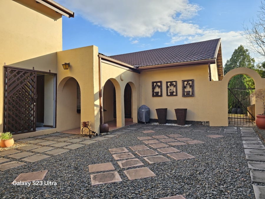 4 Bedroom Property for Sale in Aviary Hill KwaZulu-Natal