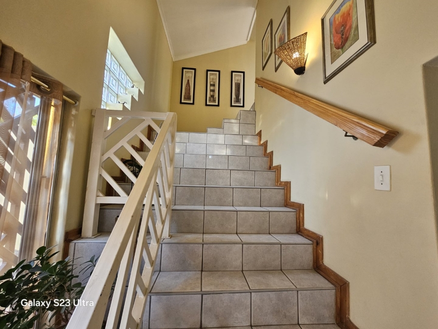 4 Bedroom Property for Sale in Aviary Hill KwaZulu-Natal