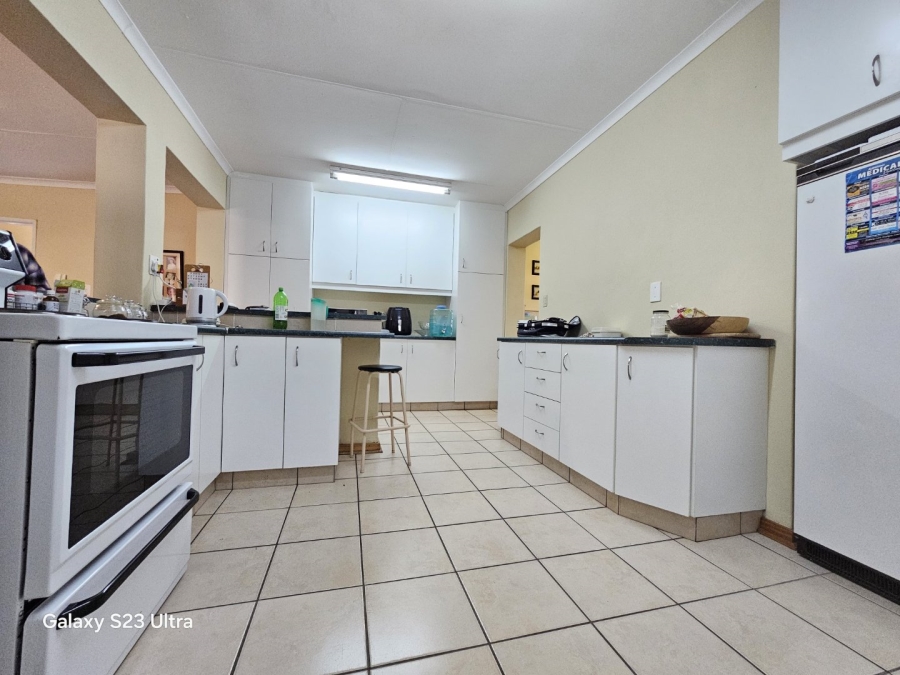 4 Bedroom Property for Sale in Aviary Hill KwaZulu-Natal