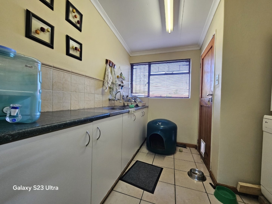 4 Bedroom Property for Sale in Aviary Hill KwaZulu-Natal