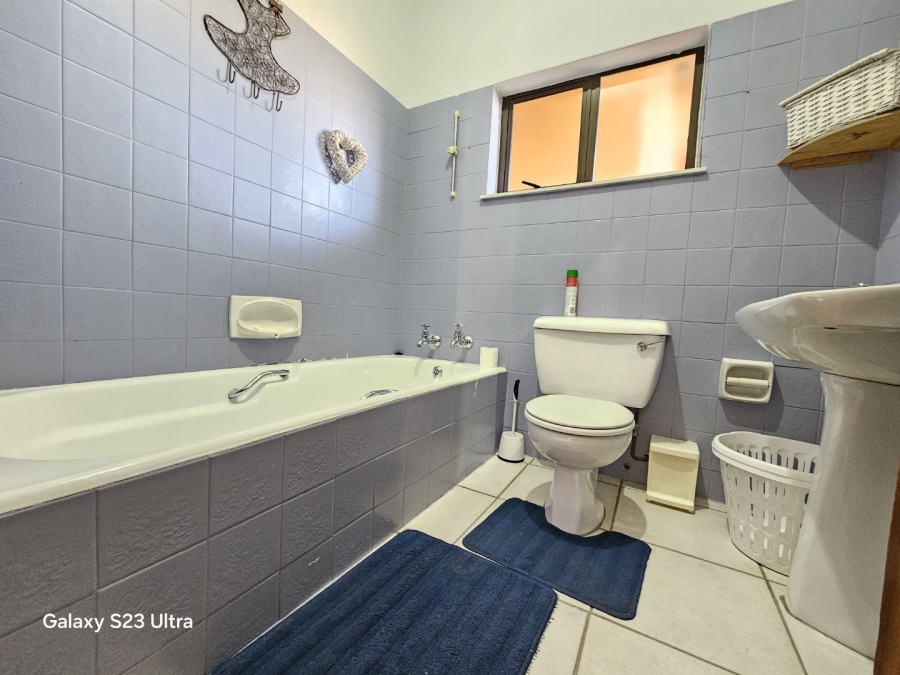 4 Bedroom Property for Sale in Aviary Hill KwaZulu-Natal