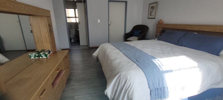 4 Bedroom Property for Sale in Aviary Hill KwaZulu-Natal