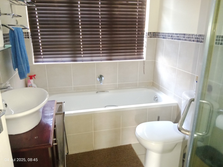 2 Bedroom Property for Sale in Montrose KwaZulu-Natal