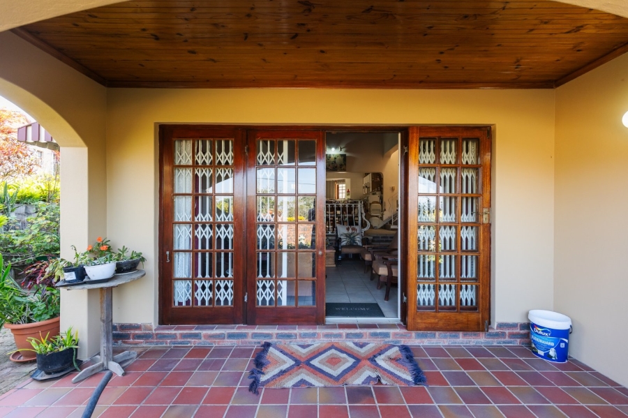 3 Bedroom Property for Sale in Umtentweni KwaZulu-Natal