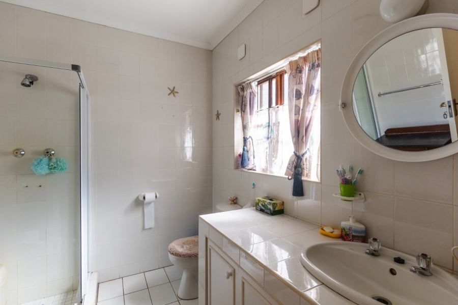 3 Bedroom Property for Sale in Umtentweni KwaZulu-Natal
