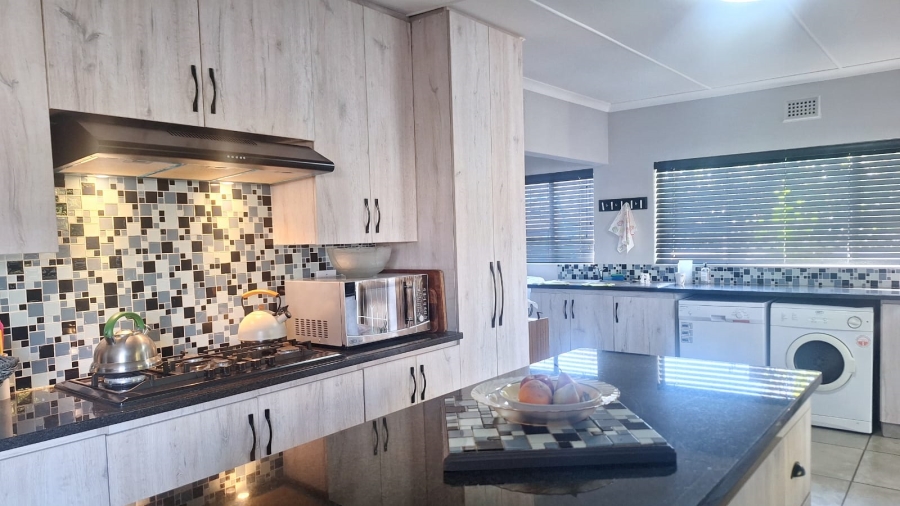 4 Bedroom Property for Sale in Glencoe KwaZulu-Natal