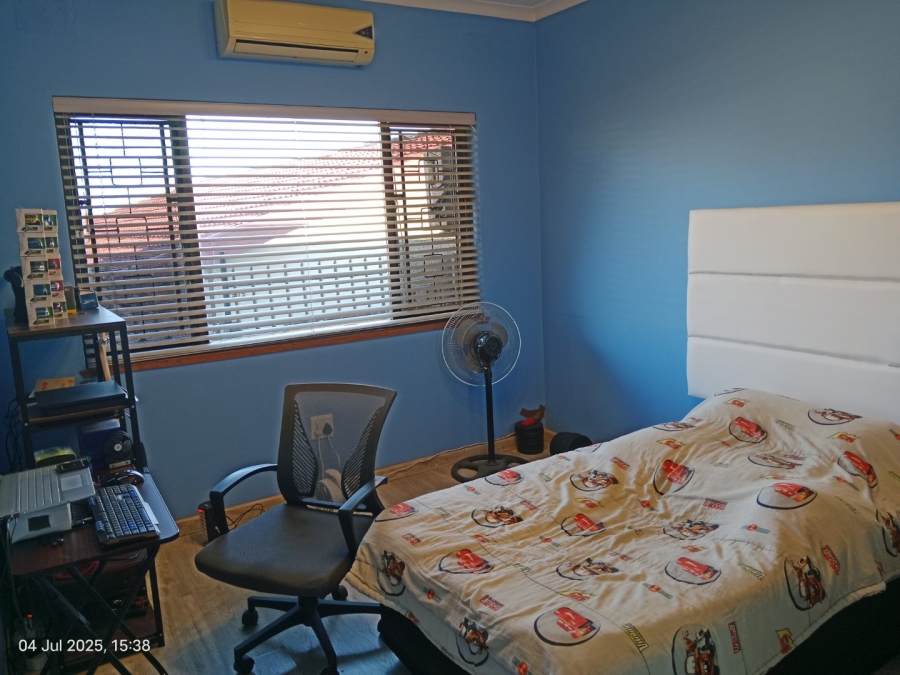 3 Bedroom Property for Sale in Raisethorpe KwaZulu-Natal