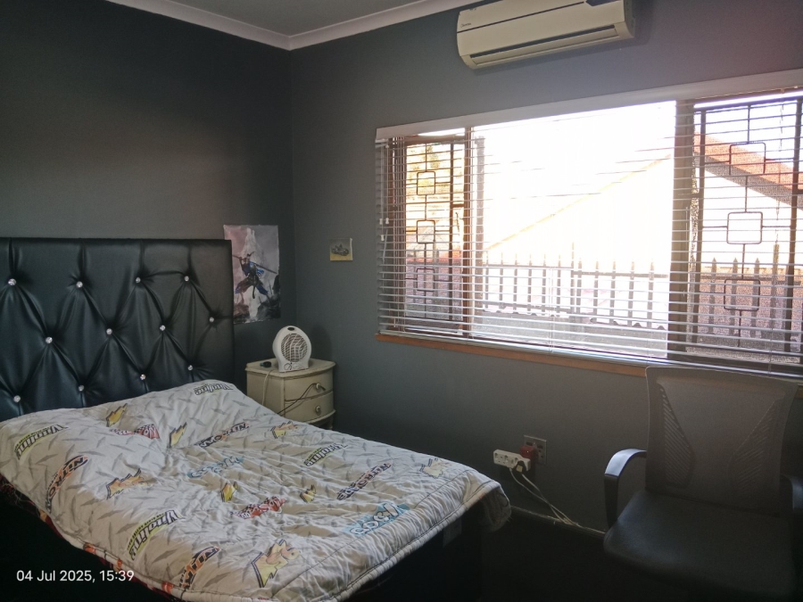 3 Bedroom Property for Sale in Raisethorpe KwaZulu-Natal