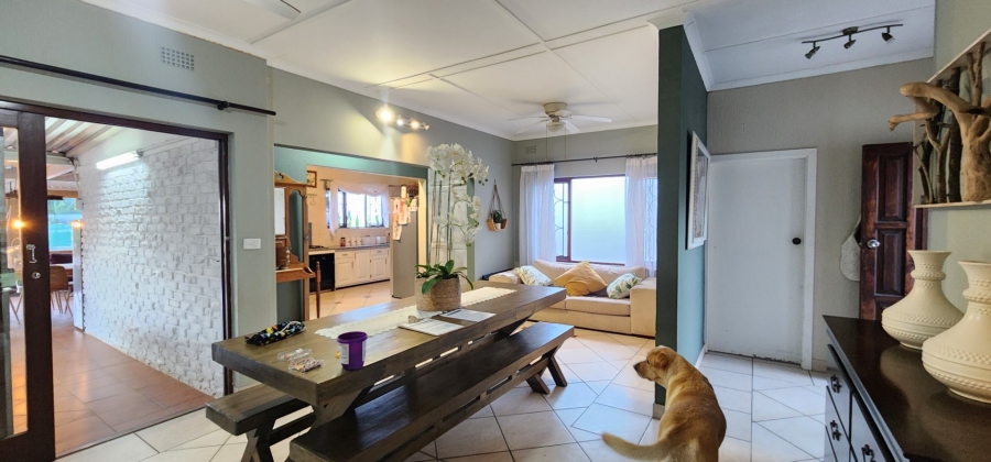 4 Bedroom Property for Sale in Umtentweni KwaZulu-Natal