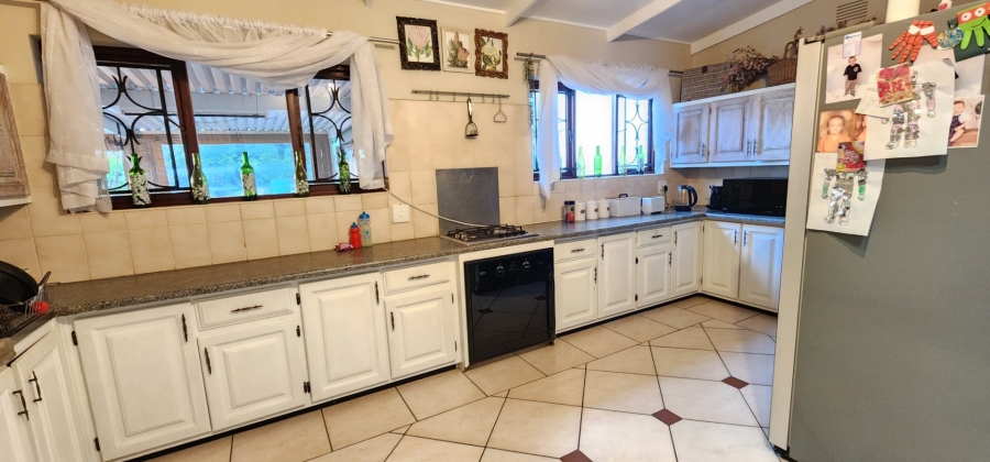 4 Bedroom Property for Sale in Umtentweni KwaZulu-Natal