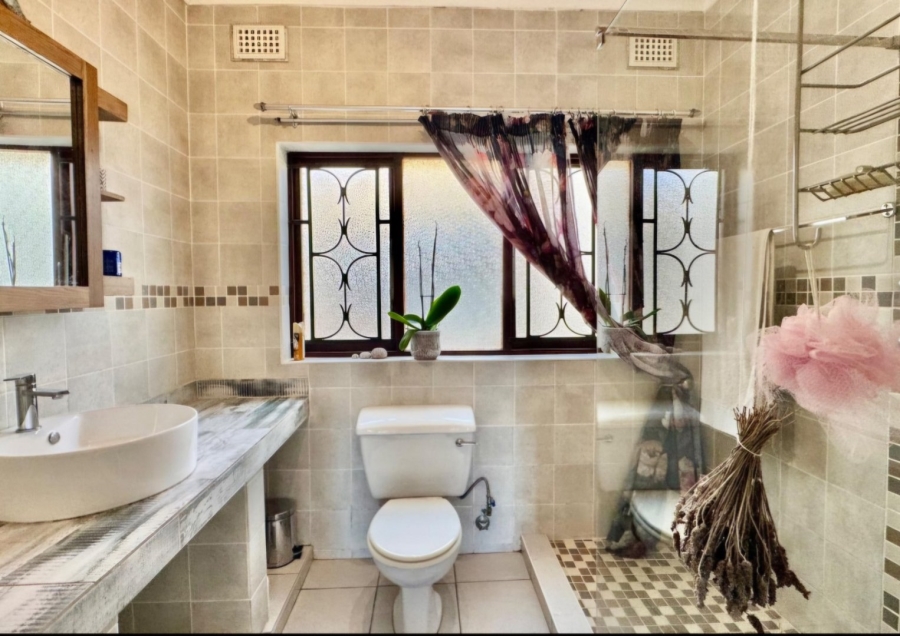 4 Bedroom Property for Sale in Umtentweni KwaZulu-Natal