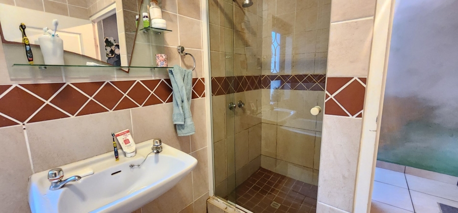 4 Bedroom Property for Sale in Umtentweni KwaZulu-Natal