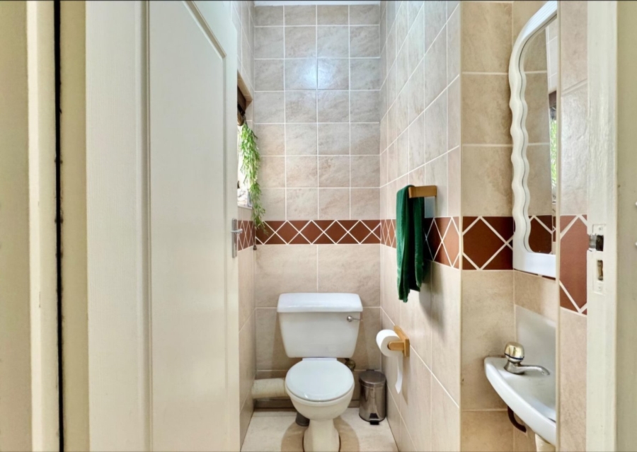 4 Bedroom Property for Sale in Umtentweni KwaZulu-Natal