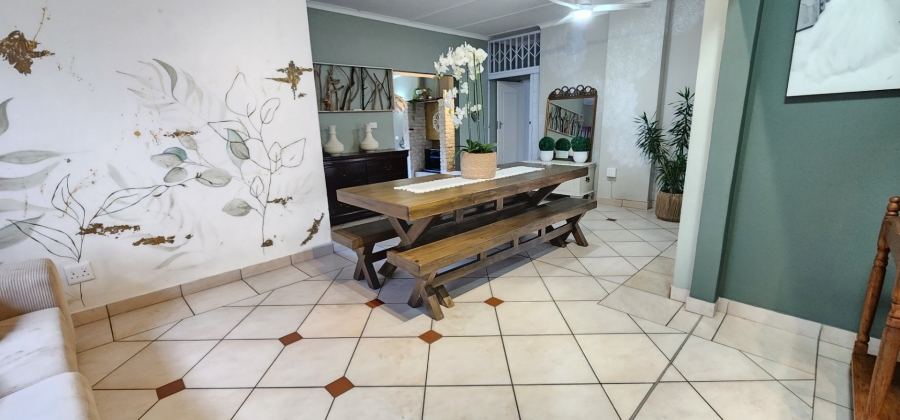 4 Bedroom Property for Sale in Umtentweni KwaZulu-Natal
