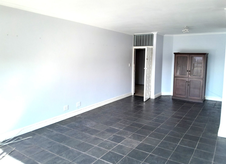 2 Bedroom Property for Sale in Westridge KwaZulu-Natal