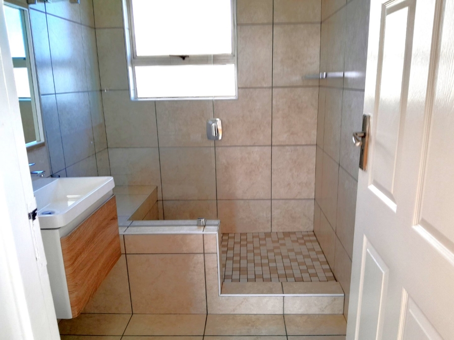 2 Bedroom Property for Sale in Westridge KwaZulu-Natal