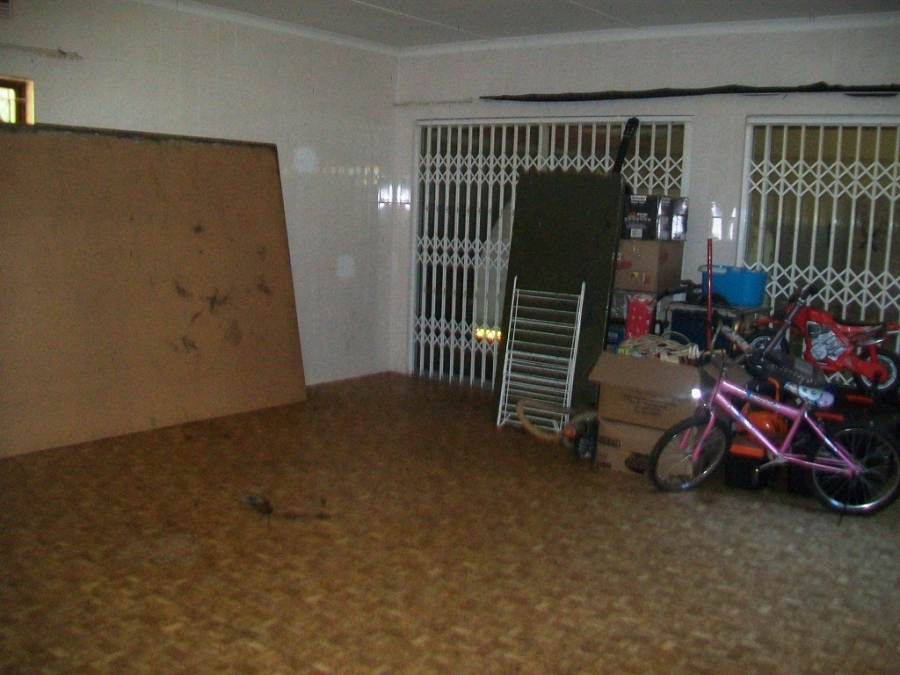 3 Bedroom Property for Sale in Uvongo KwaZulu-Natal
