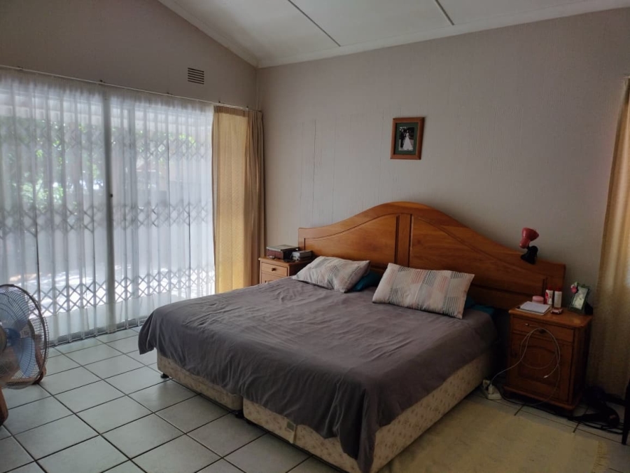 3 Bedroom Property for Sale in Uvongo KwaZulu-Natal