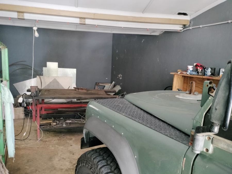 3 Bedroom Property for Sale in Uvongo KwaZulu-Natal