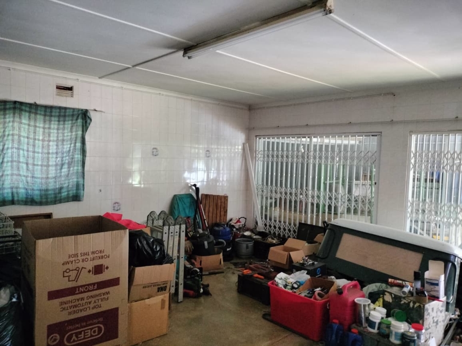 3 Bedroom Property for Sale in Uvongo KwaZulu-Natal