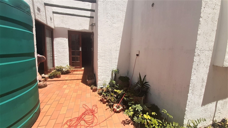 4 Bedroom Property for Sale in Glenmore KwaZulu-Natal