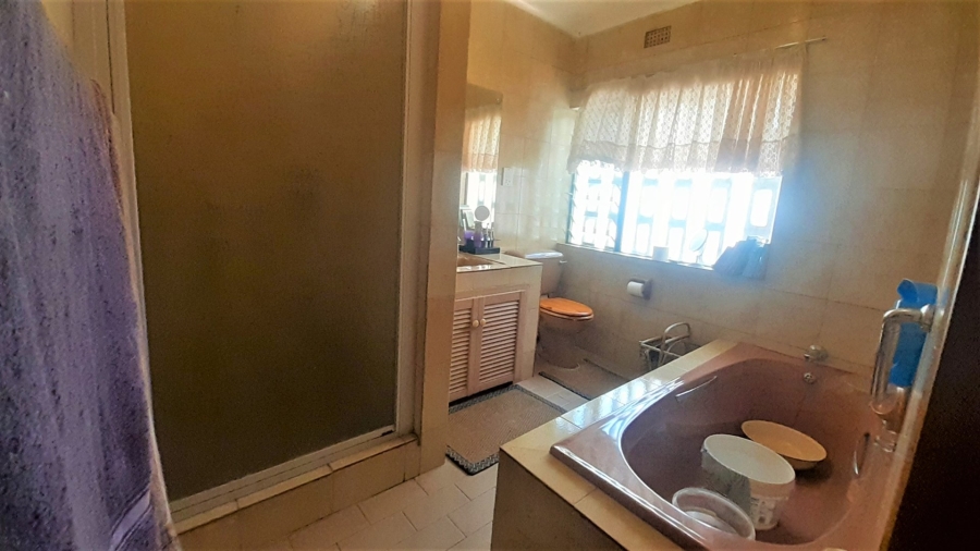 4 Bedroom Property for Sale in Glenmore KwaZulu-Natal